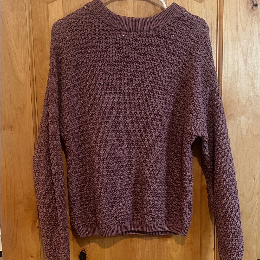 Universal Thread Rosewood Textured Crewneck Sweater